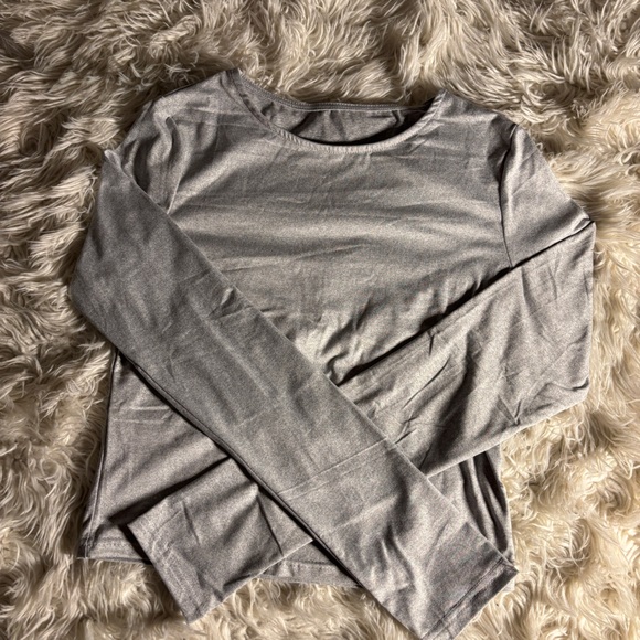 grey long sleeve top 🩶 - Picture 2 of 2